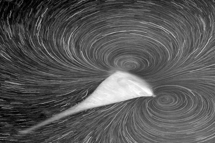 Fluid Dynamics Reveals Clues to the Evolution of Multicellular Life